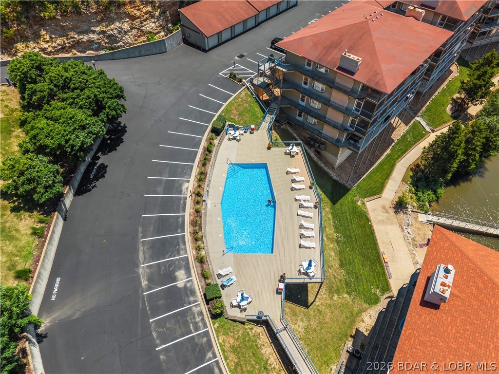 Palisades Condominium - Residential