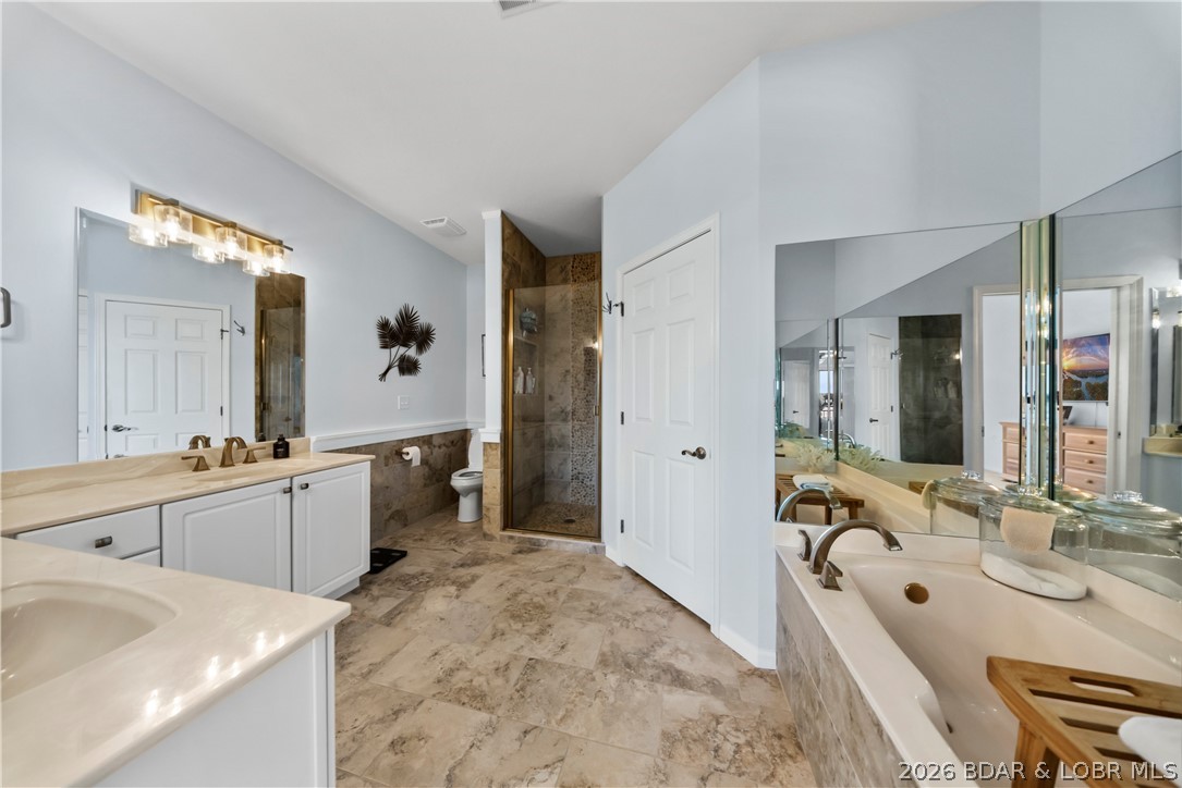 Palisades Condominium - Residential