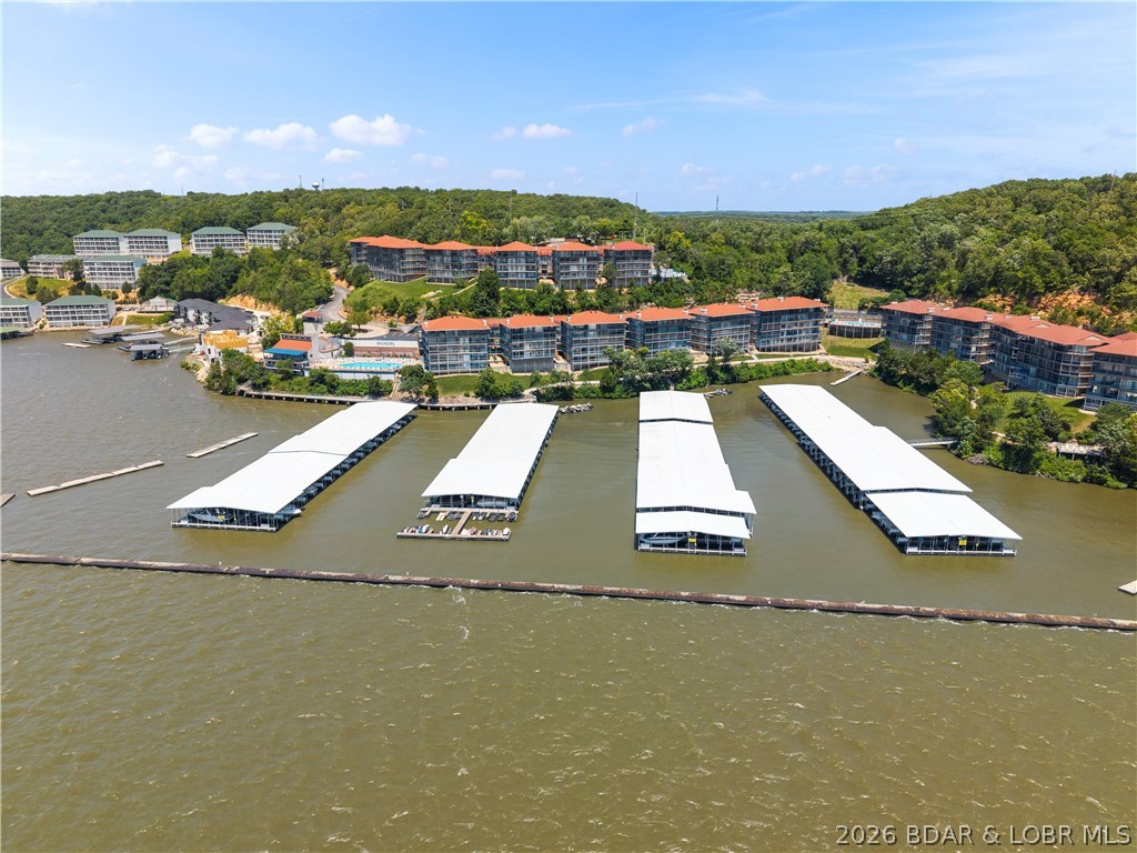 Palisades Condominium - Residential
