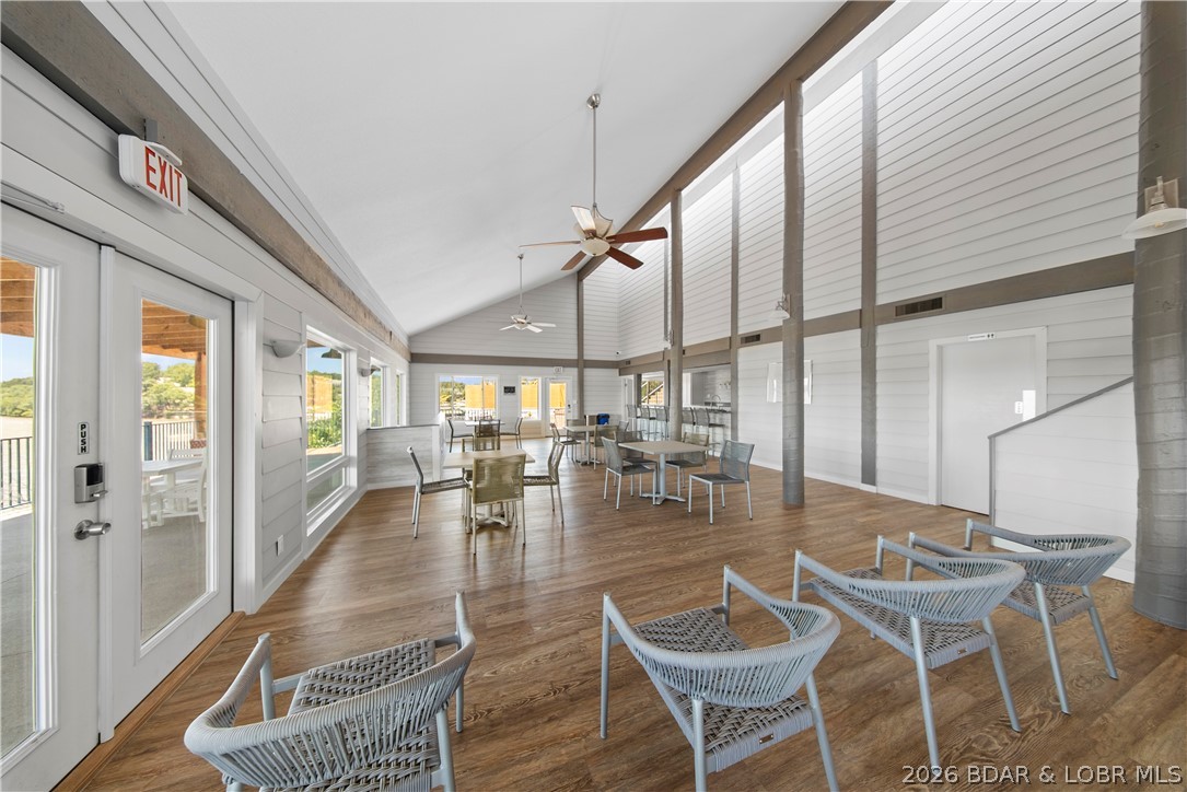 Palisades Condominium - Residential