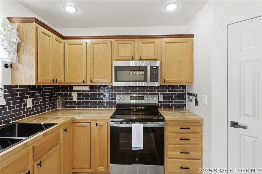 Saddle Ridge - Residential