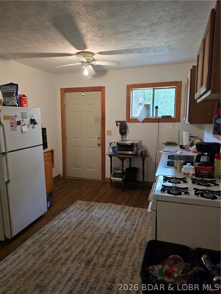 Fox Hills - Residential