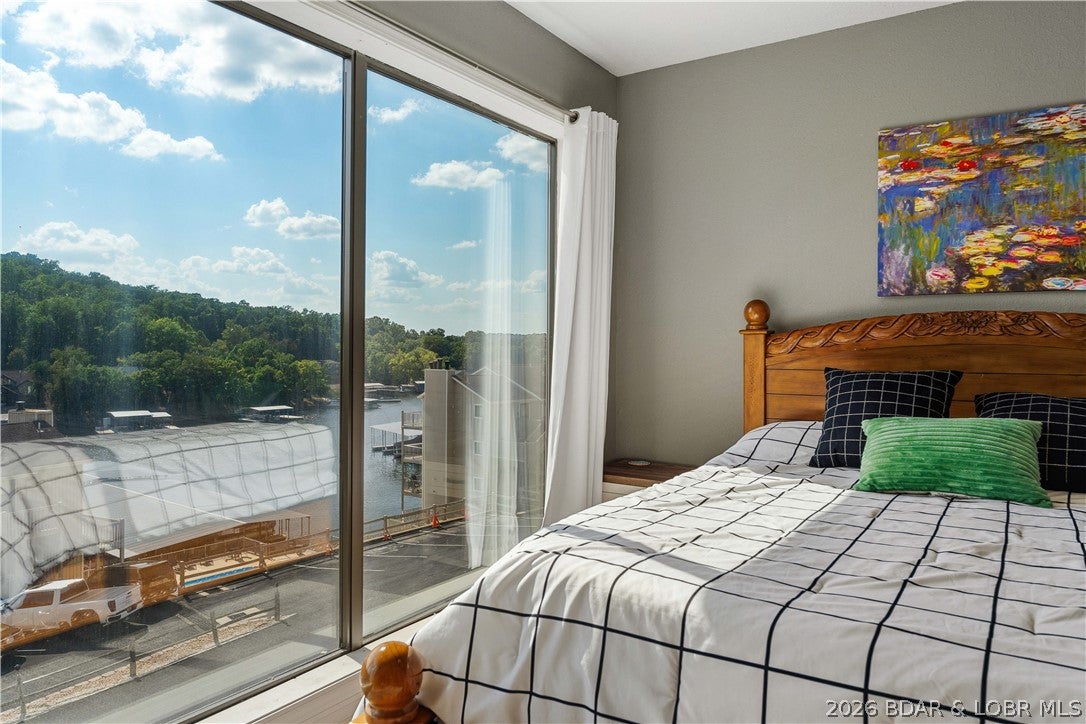 Indian Pointe Condominium - Residential
