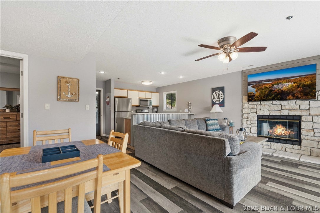 Indian Pointe Condominium - Residential