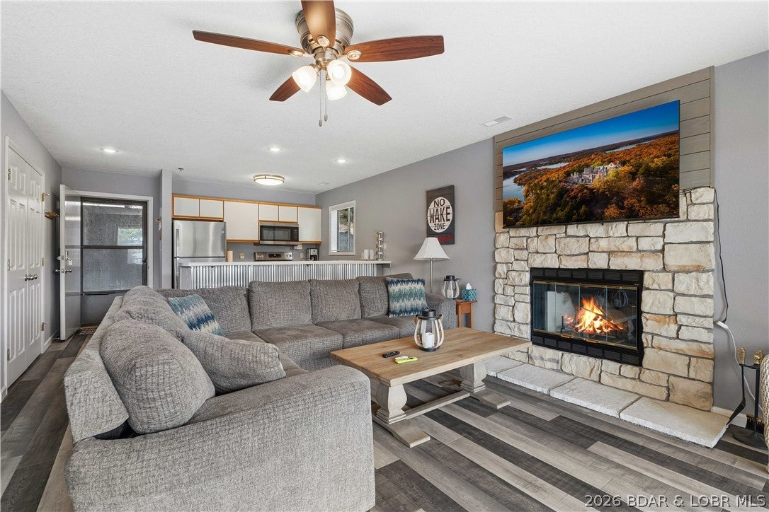 Indian Pointe Condominium - Residential