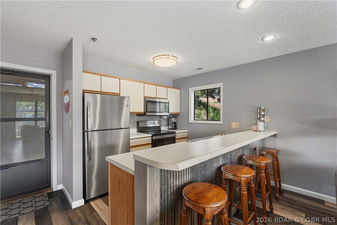 Indian Pointe Condominium - Residential