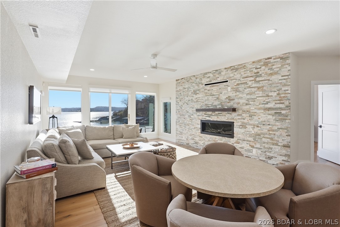 Four Seasons - Residential