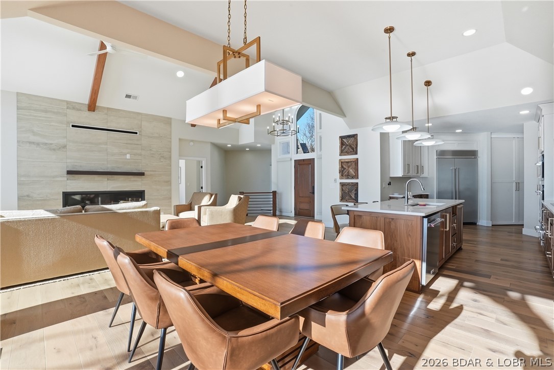 Four Seasons - Residential