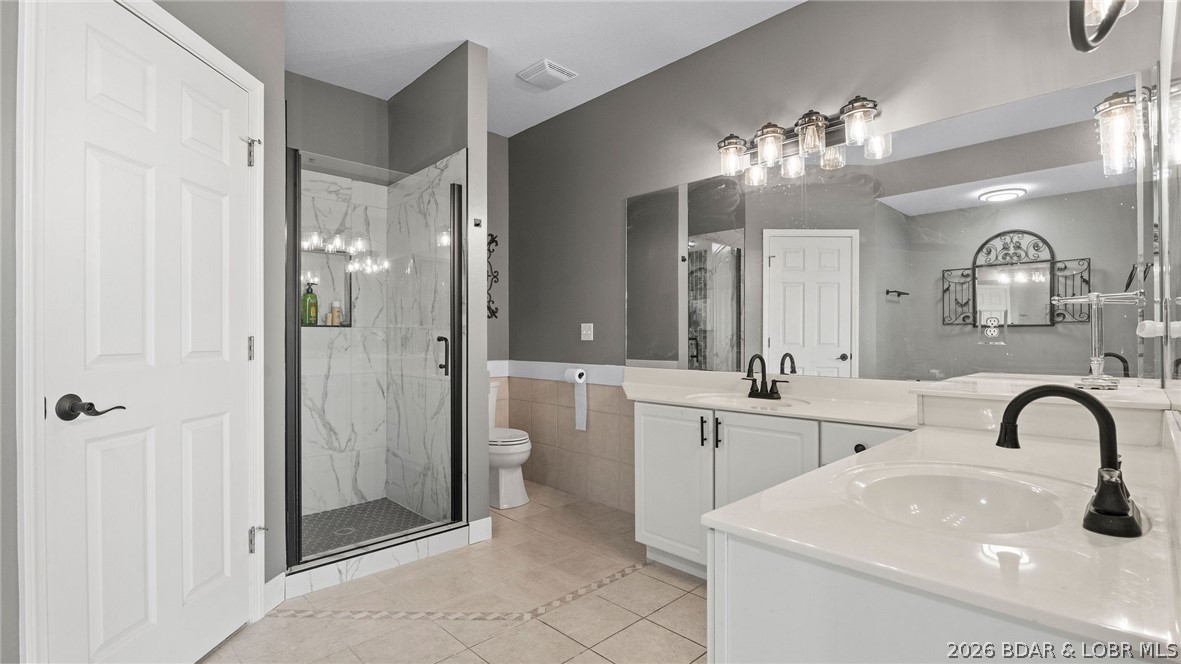 Palisades Condominium - Residential