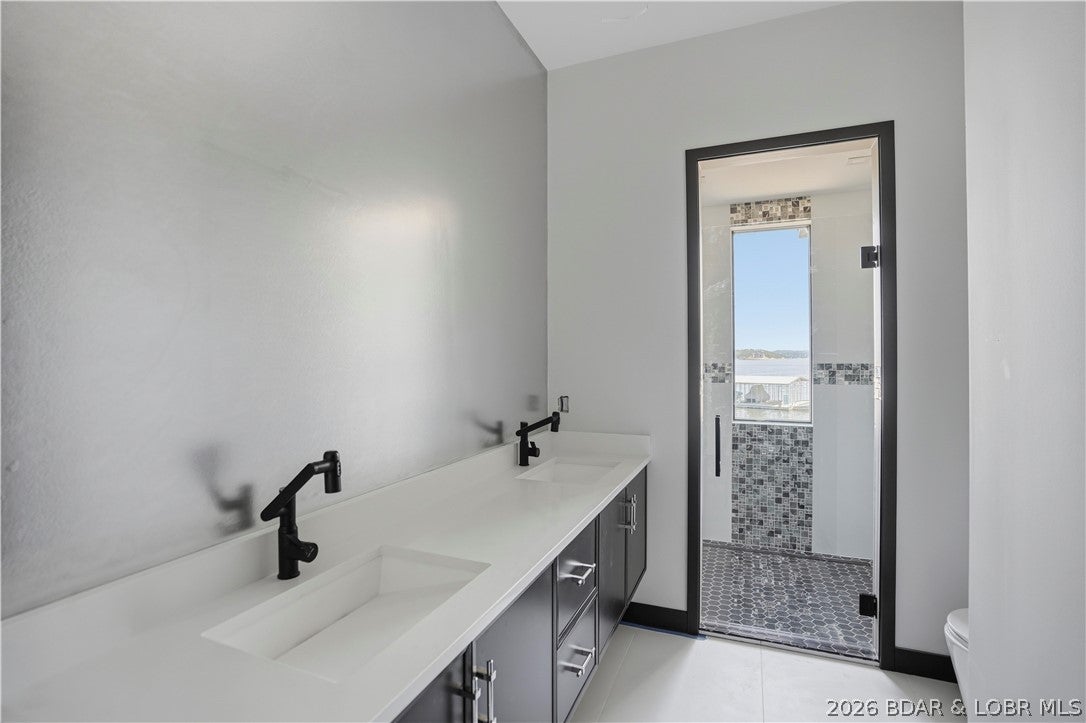Shooters 21 - Residential