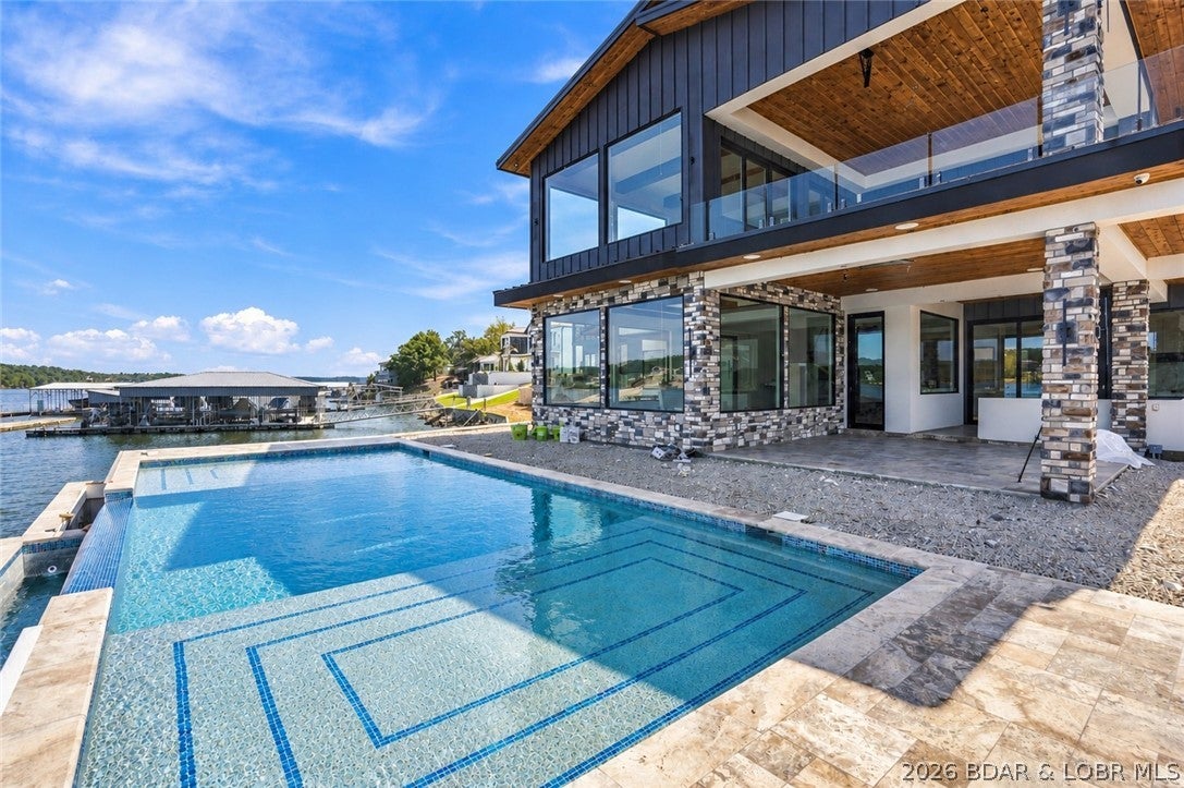 Shooters 21 - Residential