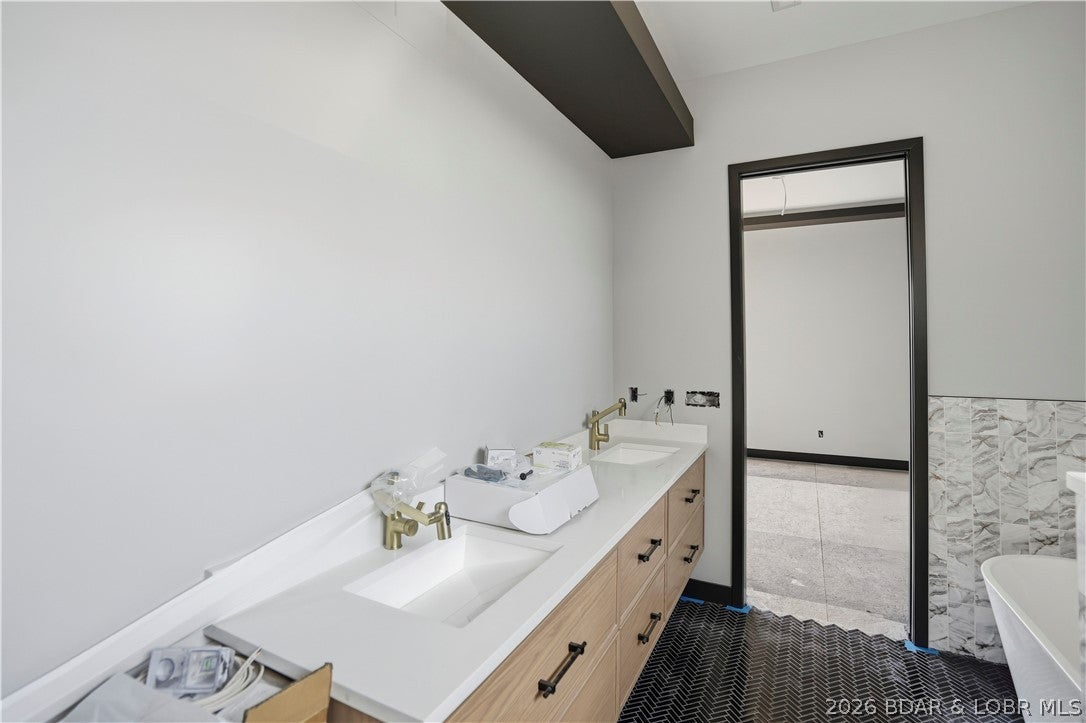 Shooters 21 - Residential