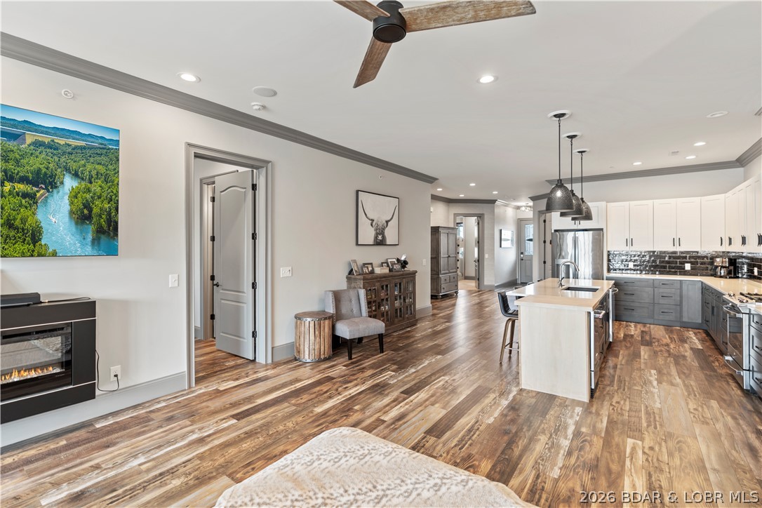 The Hamptons Condominium - Residential
