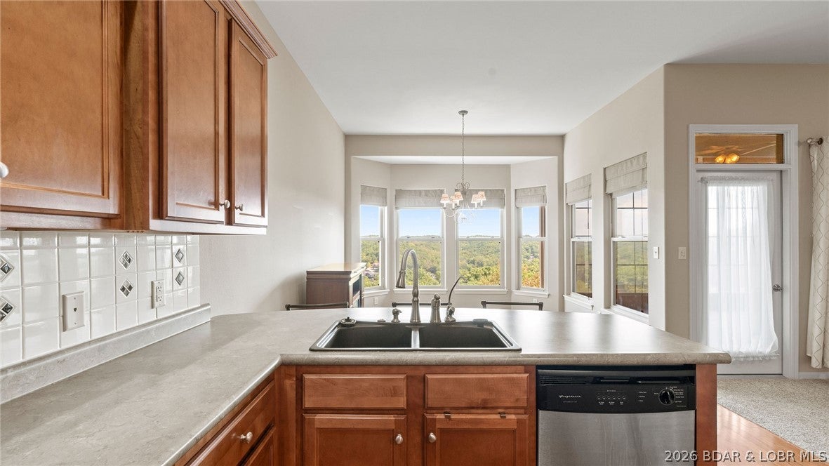 Villas at Shores of Camelot - Residential