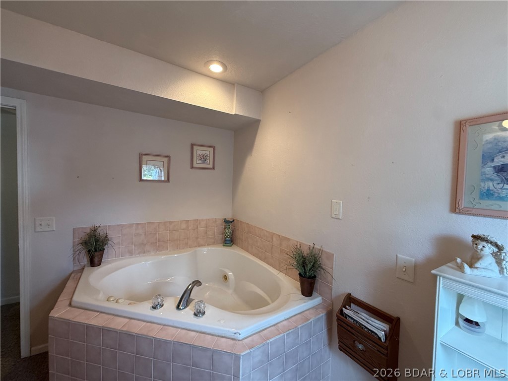 Dixie Hills - Residential