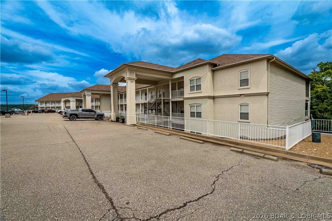 Trinity Pointe Condominiums - Residential