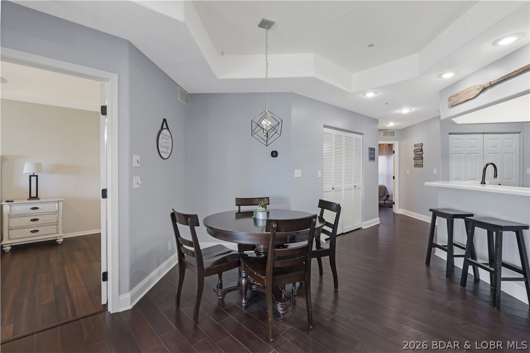 Emerald Bay Condominium - Residential