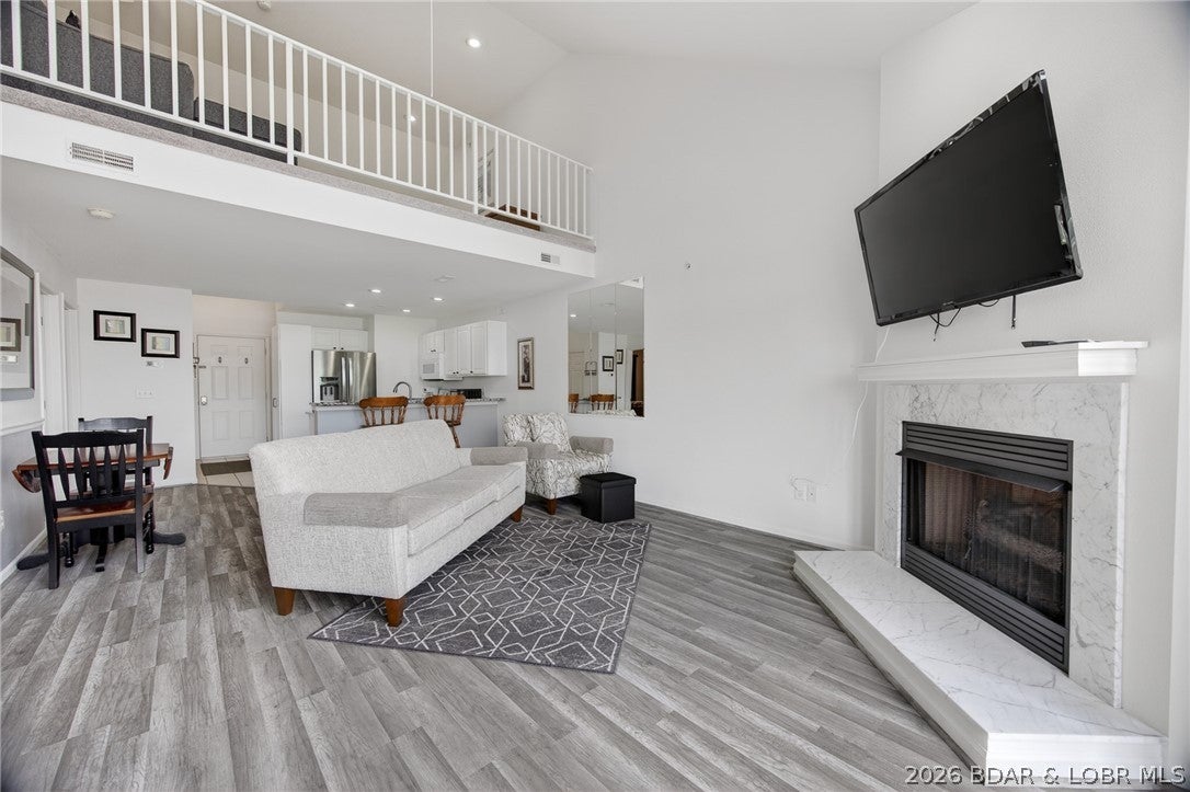Cedar Glen Condominium - Residential
