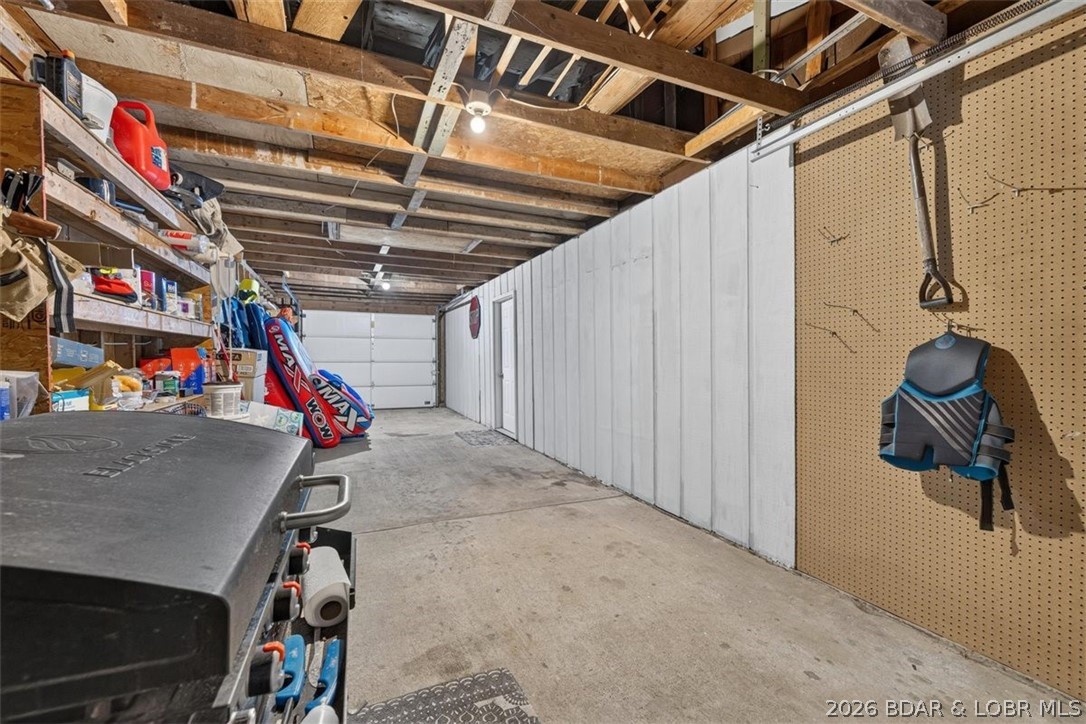 Golden Goose - Residential