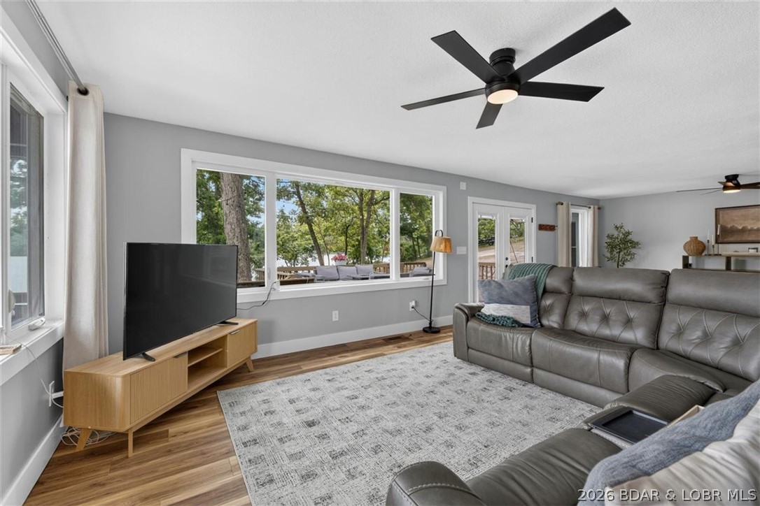 Golden Goose - Residential
