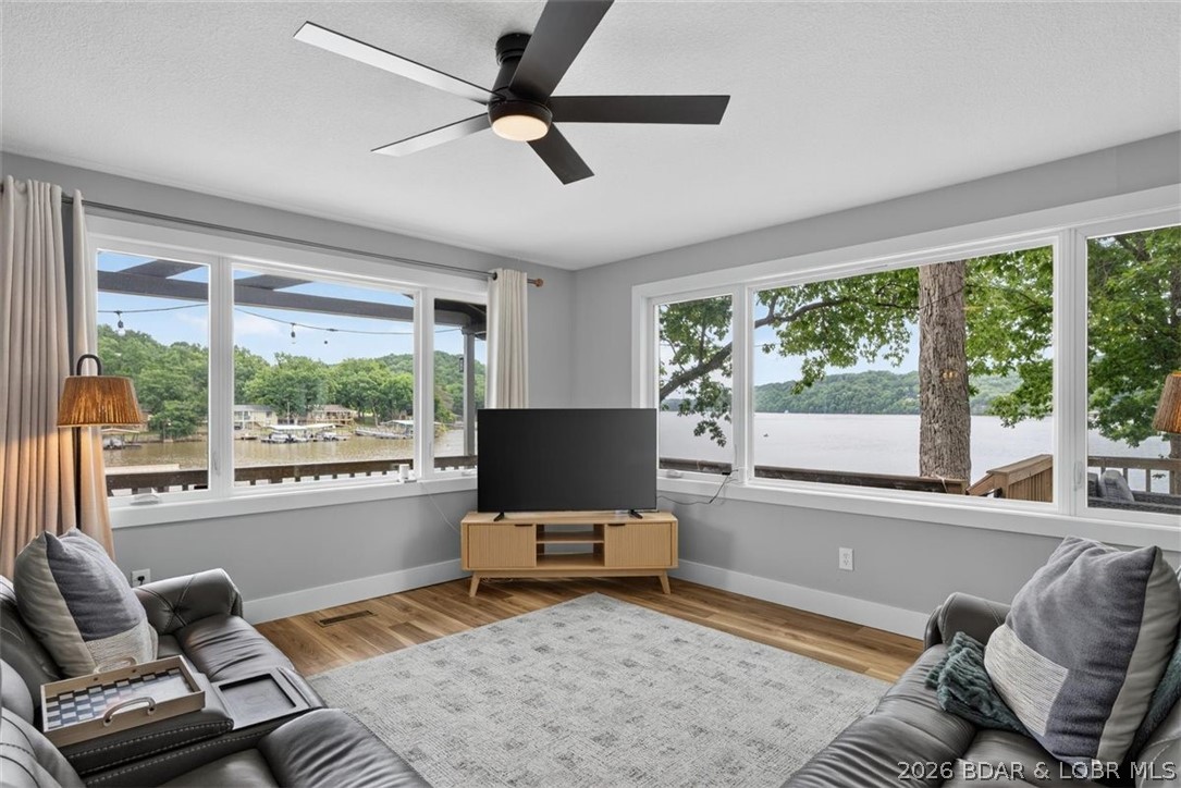 Golden Goose - Residential