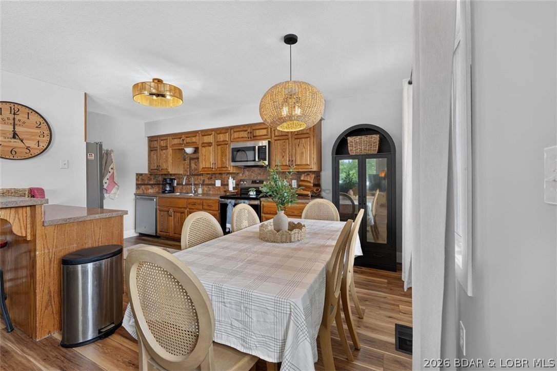 Golden Goose - Residential