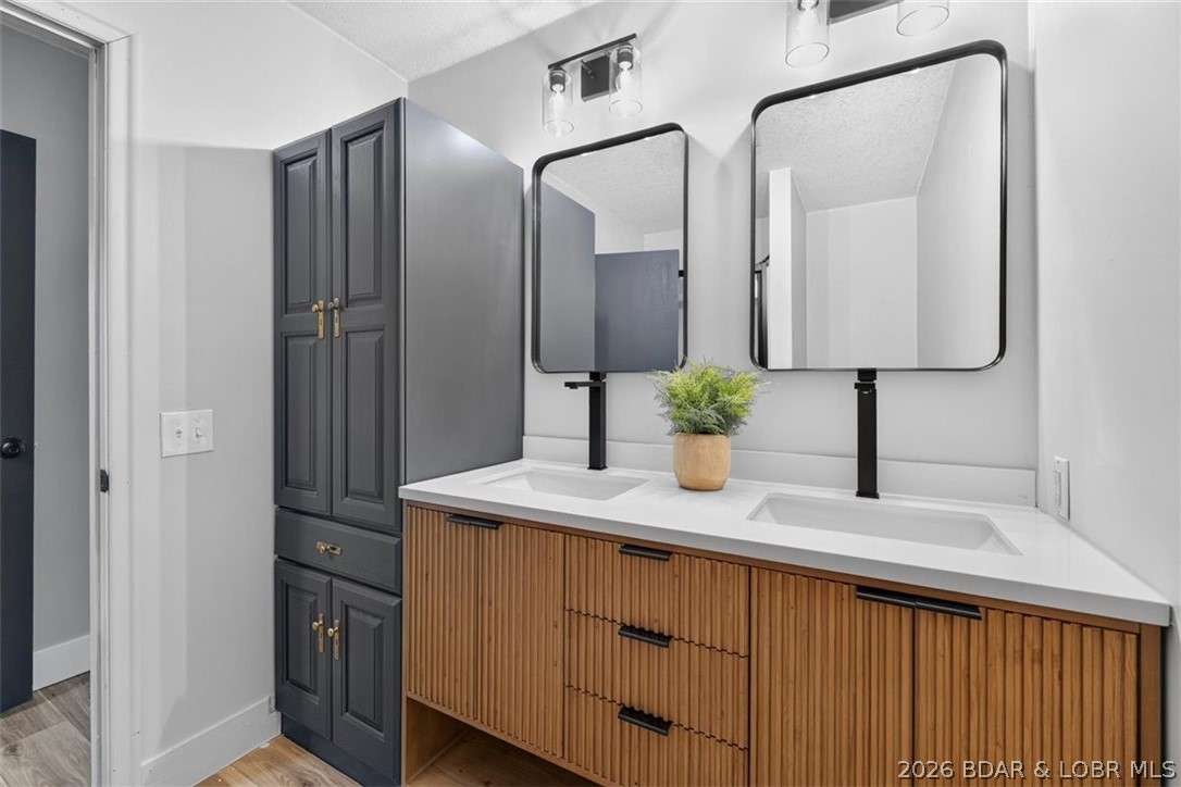 Golden Goose - Residential