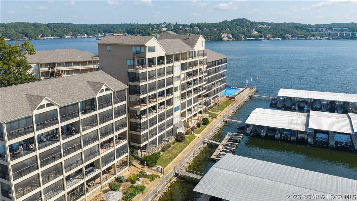 The Falls Condo - Residential