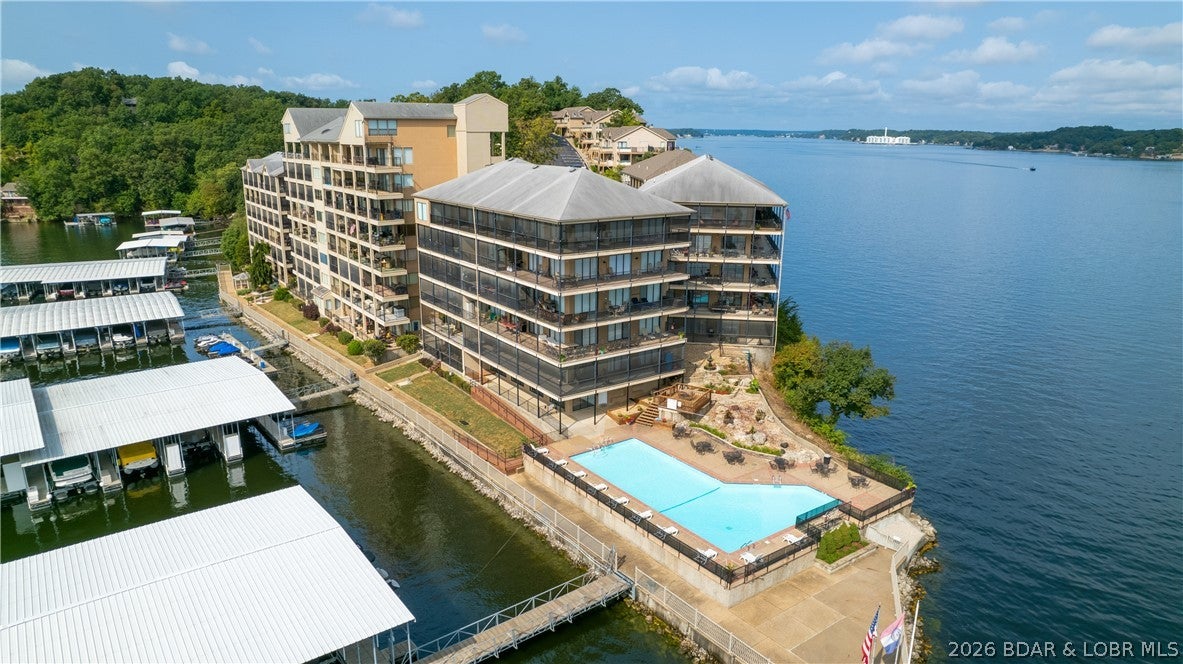The Falls Condo - Residential