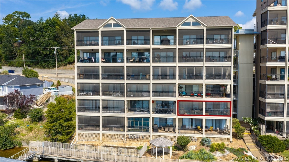 The Falls Condo - Residential