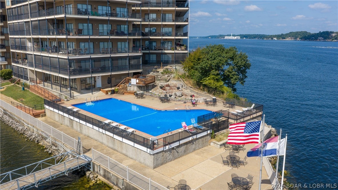 The Falls Condo - Residential