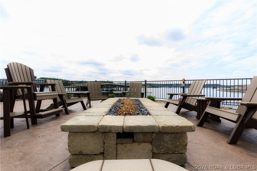 The Hamptons Condominium - Residential
