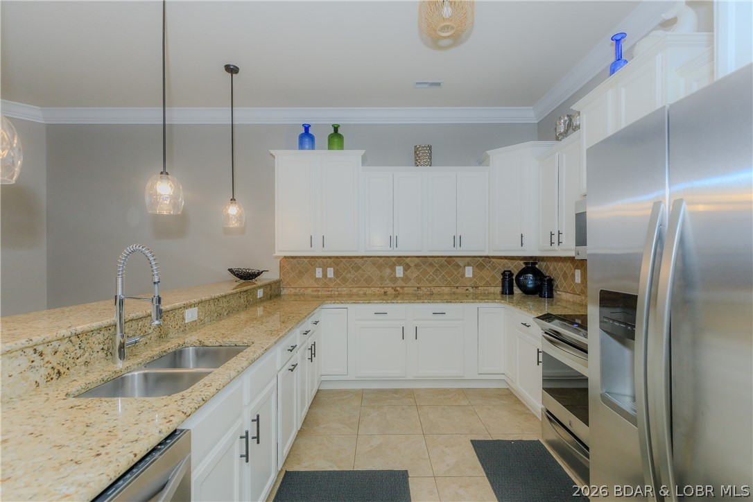 The Hamptons Condominium - Residential