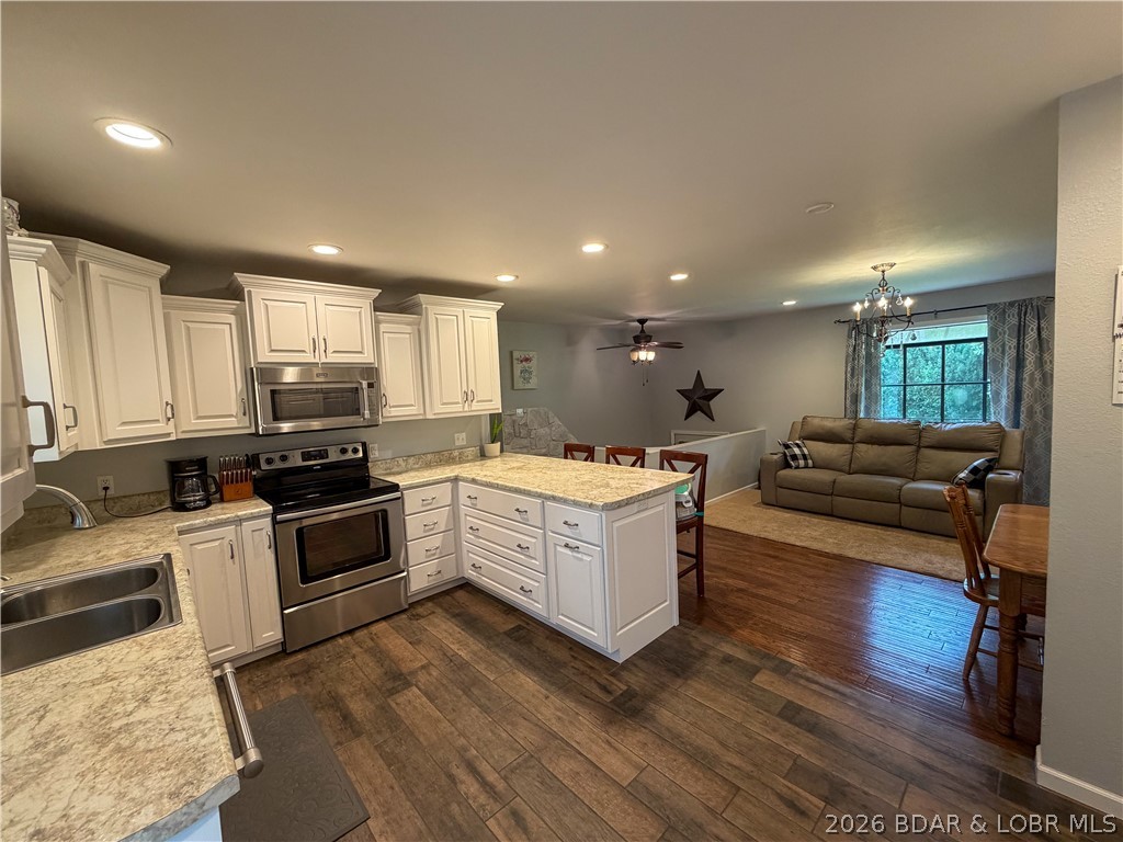 Forest Hills Manor - Residential