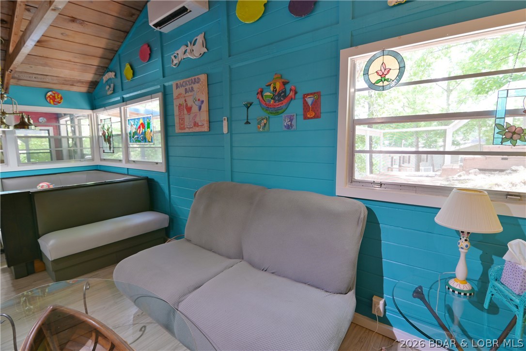 Smileys - Residential