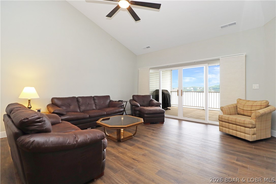 Isla Del Sol - Residential
