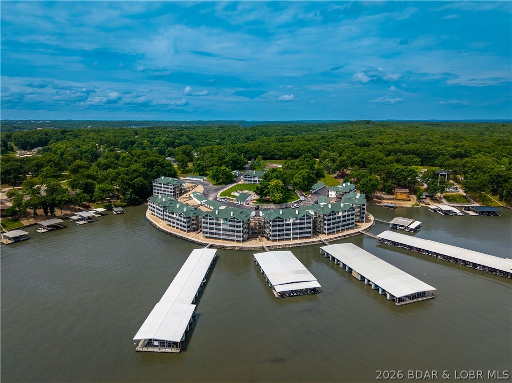 The Evergreens On The Lake - Residential