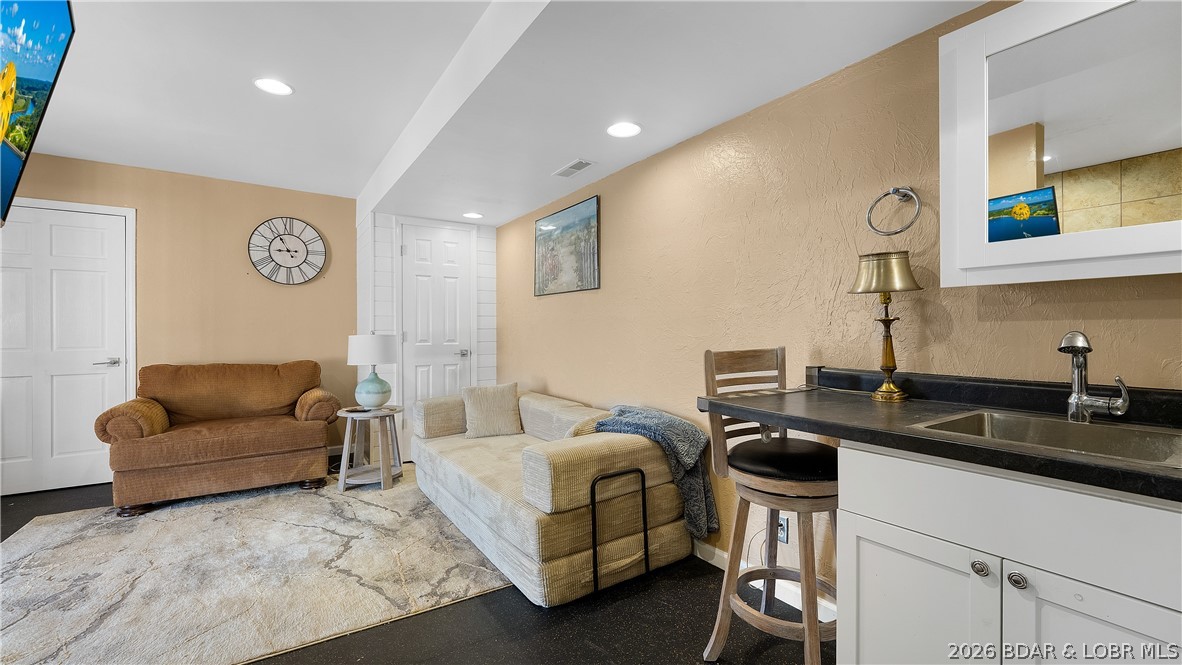 Harbor One - Residential