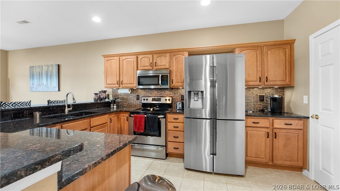 Cedar Green Luxury Condominium - Residential
