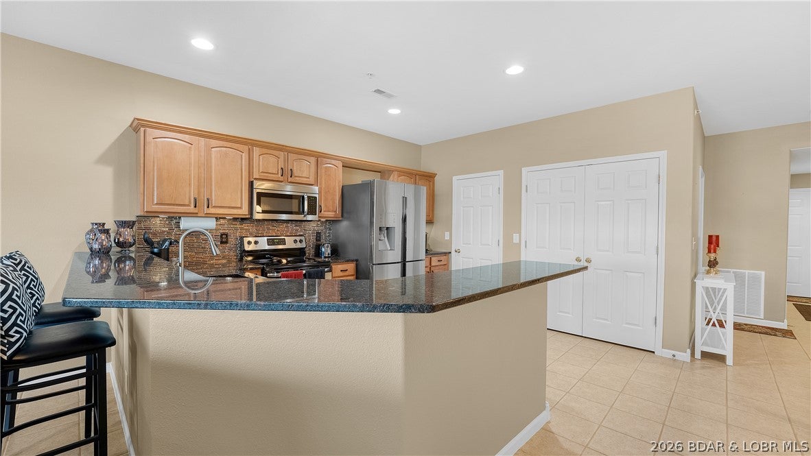 Cedar Green Luxury Condominium - Residential
