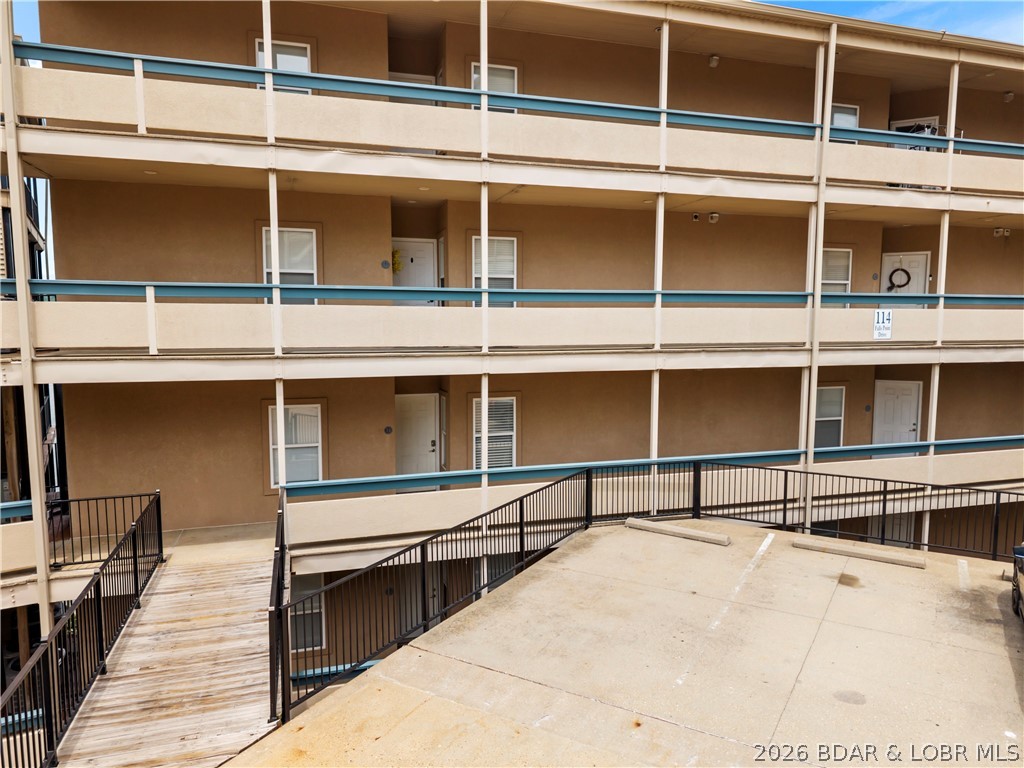 The Falls Condo - East Shore - Residential