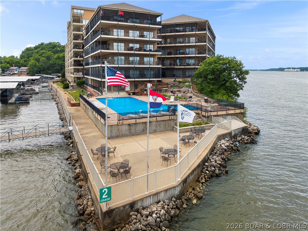 The Falls Condo - East Shore - Residential
