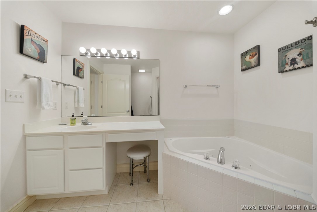 The Falls Condo - East Shore - Residential