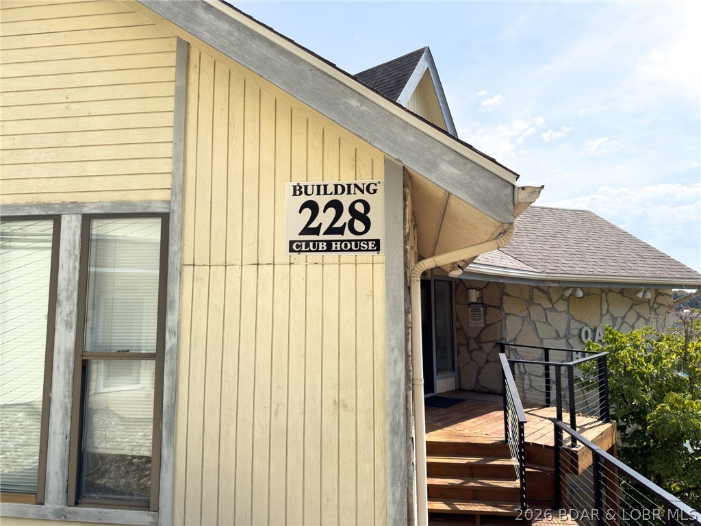 Oak Bluff Condominium - Residential