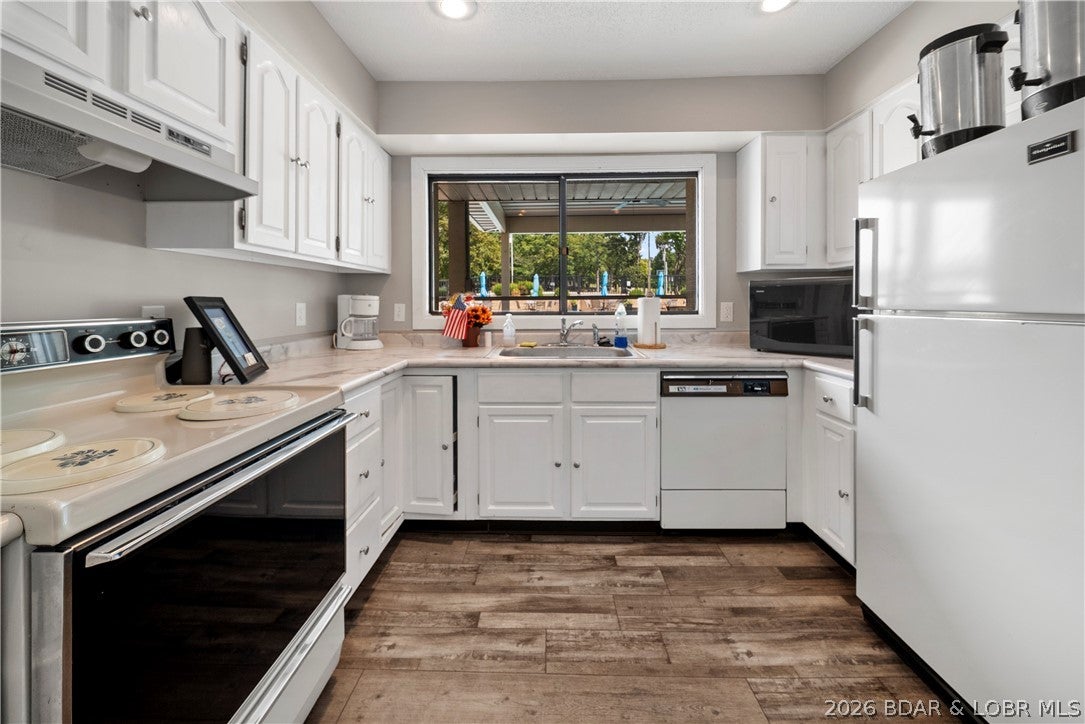 Pelican Bay Condominium - Residential