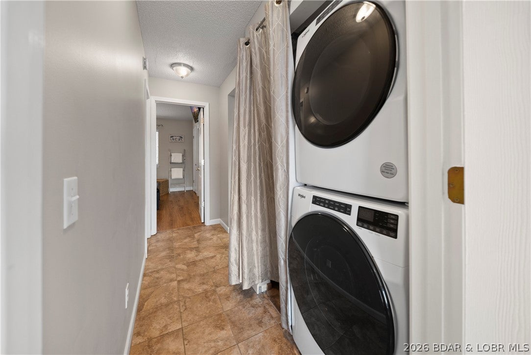 Pelican Bay Condominium - Residential