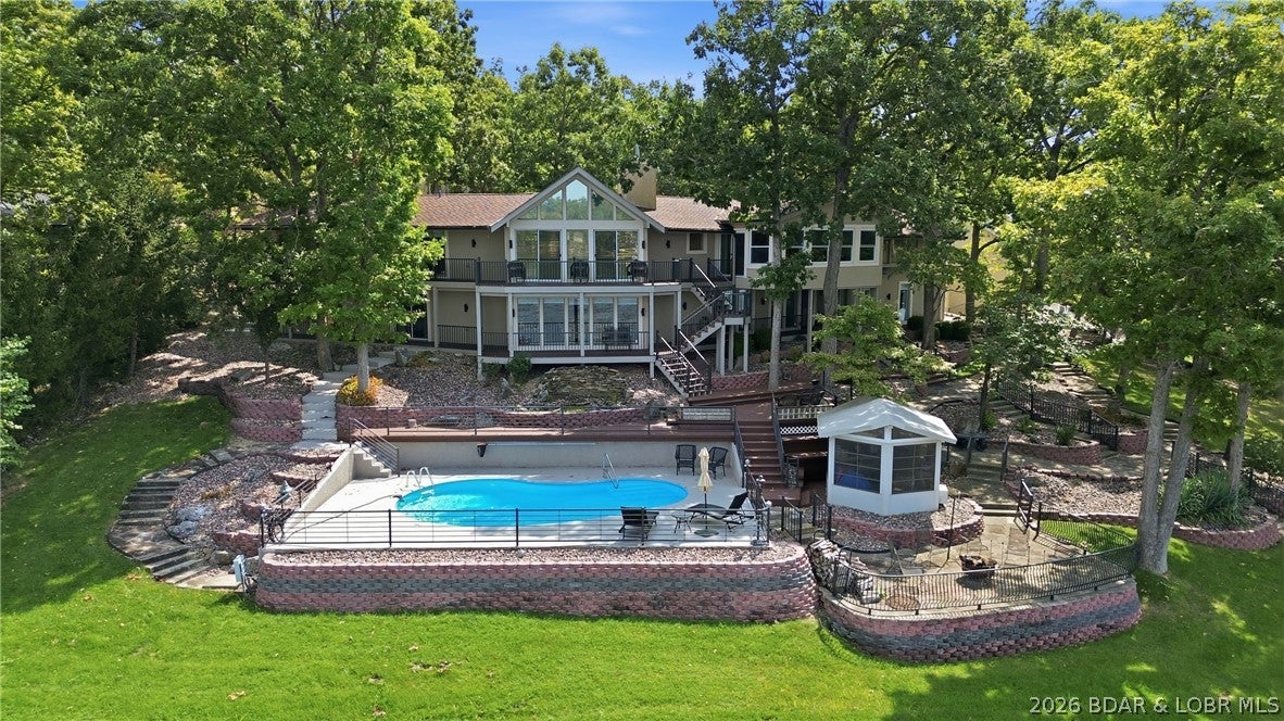 Four Seasons - Residential