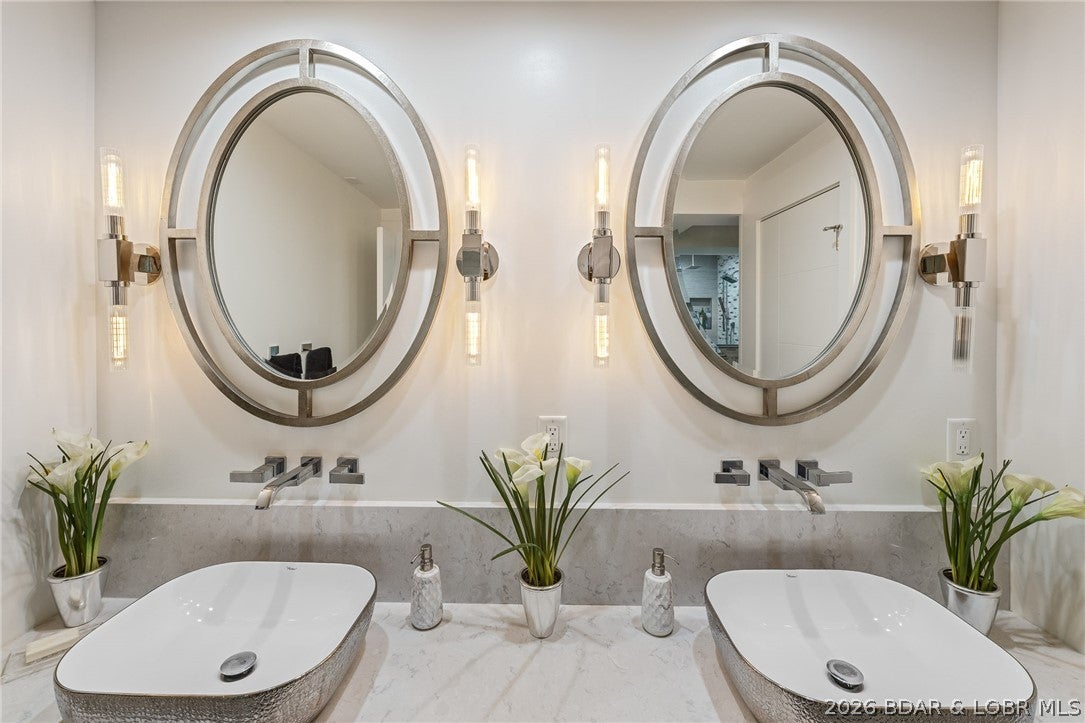 Arrowhead Estates Pointe - Residential