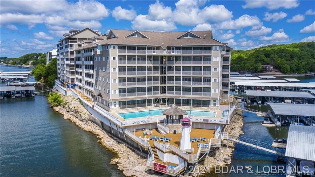 Lighthouse Pointe Condominium - Residential