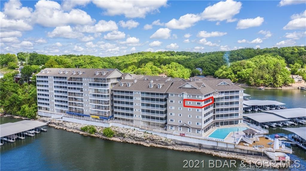 Lighthouse Pointe Condominium - Residential